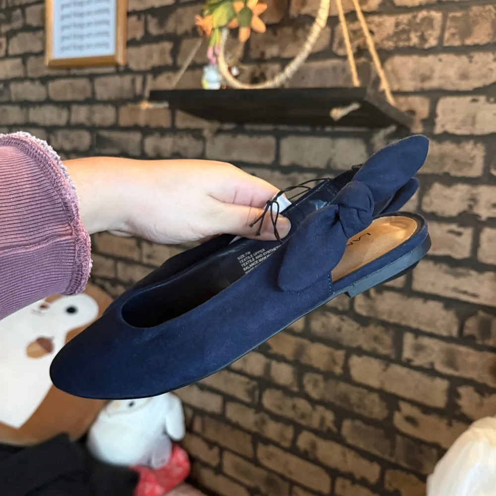NWT Lane Bryant Blue Faux Suede Slingback Bow Flats Wide Width Size 7W - Picture 2 of 5